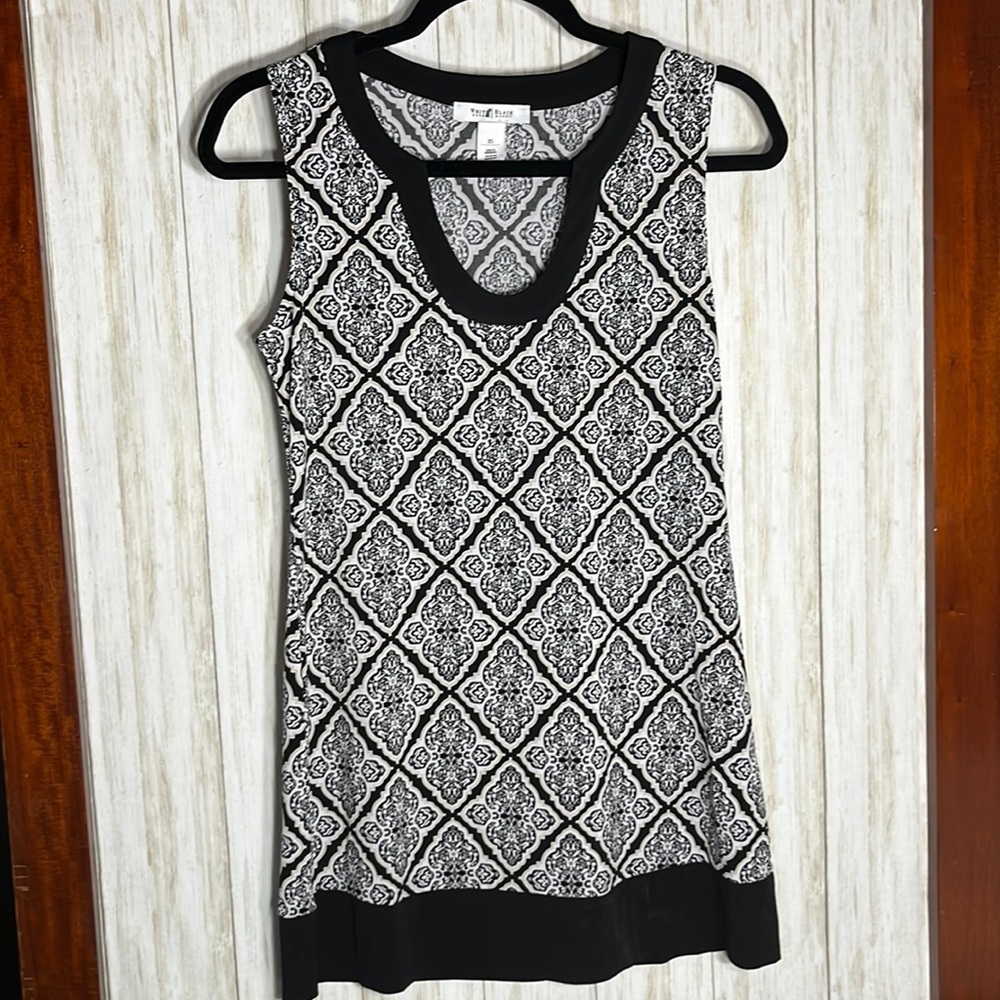 White House Black Market Black White Tan Medallion Print Tank Too Size XS